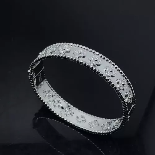 Cheap Van Cleef &amp; Arpels Bracelets #1270670 Replica Wholesale [$56.00 USD] [ITEM#1270670] on Replica Van Cleef &amp; Arpels Bracelets