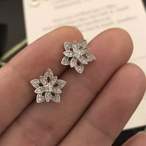 Cheap Van Cleef &amp; Arpels Earrings For Women #1270845 Replica Wholesale [$32.00 USD] [ITEM#1270845] on Replica Van Cleef &amp; Arpels Earrings