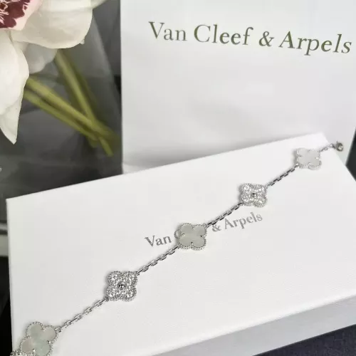 Cheap Van Cleef &amp; Arpels Bracelets For Women #1270867 Replica Wholesale [$60.00 USD] [ITEM#1270867] on Replica Van Cleef &amp; Arpels Bracelets