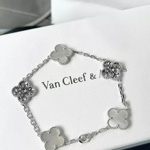 Cheap Van Cleef &amp; Arpels Bracelets For Women #1270867 Replica Wholesale [$60.00 USD] [ITEM#1270867] on Replica Van Cleef &amp; Arpels Bracelets