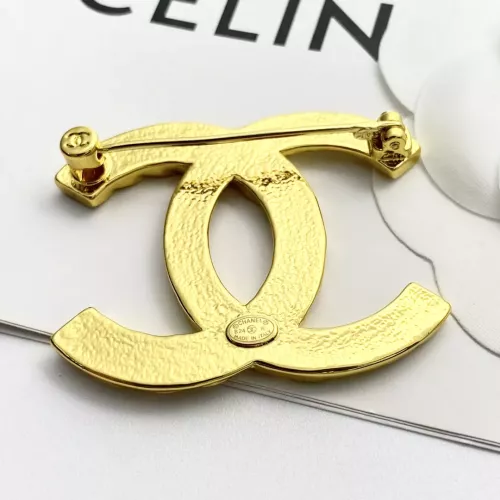 Cheap Chanel Brooches For Women #1270884 Replica Wholesale [$34.00 USD] [ITEM#1270884] on Replica 