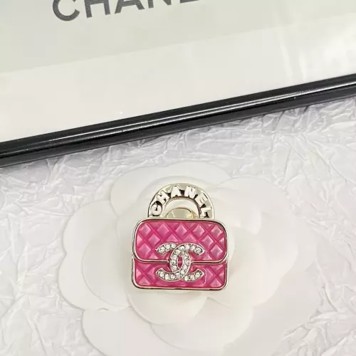 Cheap Chanel Brooches For Women #1270938 Replica Wholesale [$27.00 USD] [ITEM#1270938] on Replica Chanel Brooches