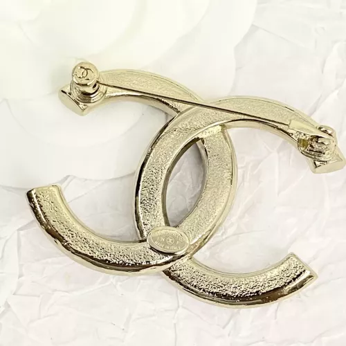 Cheap Chanel Brooches For Women #1270940 Replica Wholesale [$34.00 USD] [ITEM#1270940] on Replica Chanel Brooches