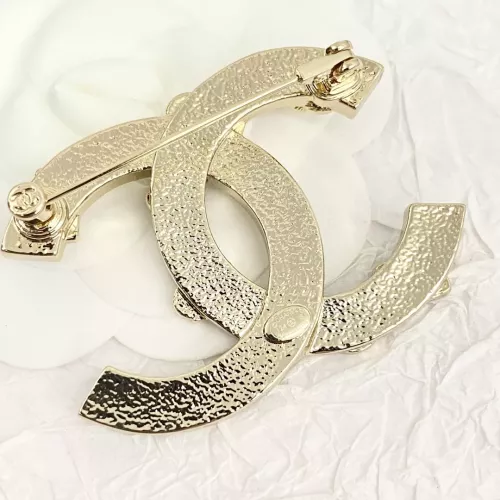 Cheap Chanel Brooches For Women #1270942 Replica Wholesale [$36.00 USD] [ITEM#1270942] on Replica Chanel Brooches