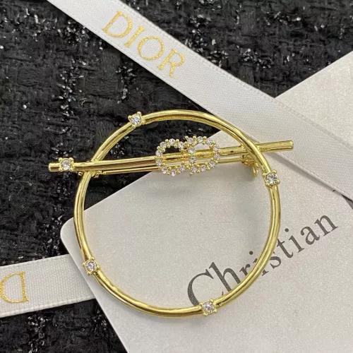 Cheap Christian Dior Brooches For Women #1271395 Replica Wholesale [$32.00 USD] [ITEM#1271395] on Replica Christian Dior Brooches