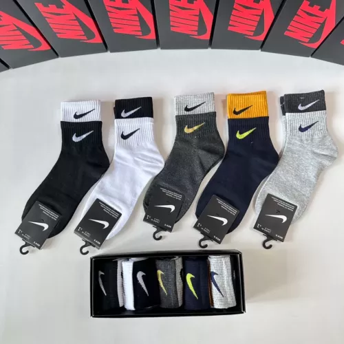 Cheap Nike Socks #1272777 Replica Wholesale [$27.00 USD] [ITEM#1272777] on Replica Nike Socks