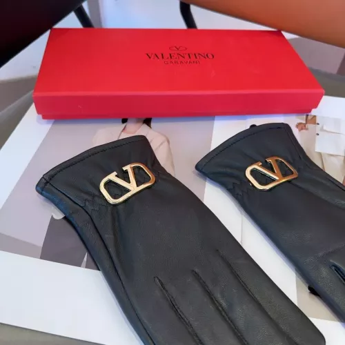 Cheap Valentino Gloves For Women #1272913 Replica Wholesale [$45.00 USD] [ITEM#1272913] on Replica Valentino Gloves