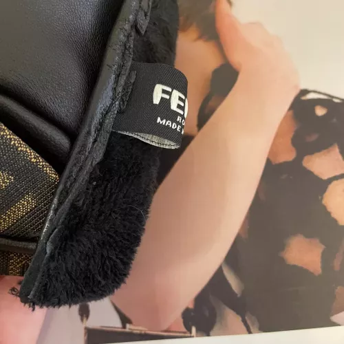 Cheap Fendi Gloves #1272936 Replica Wholesale [$48.00 USD] [ITEM#1272936] on Replica Fendi Gloves