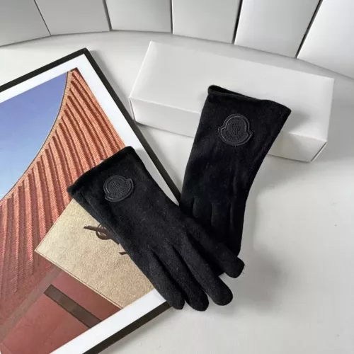 Cheap Moncler Gloves #1272978 Replica Wholesale [$32.00 USD] [ITEM#1272978] on Replica Moncler Gloves