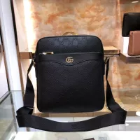 Gucci AAA Man Messenger Bags #1273983