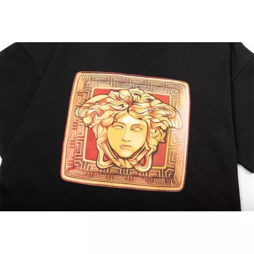 Cheap Versace T-Shirts Short Sleeved For Unisex #1278110 Replica Wholesale [$45.00 USD] [ITEM#1278110] on Replica Versace T-Shirts