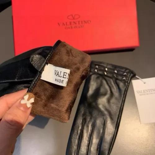 Cheap Valentino Gloves For Women #1287790 Replica Wholesale [$42.00 USD] [ITEM#1287790] on Replica Valentino Gloves