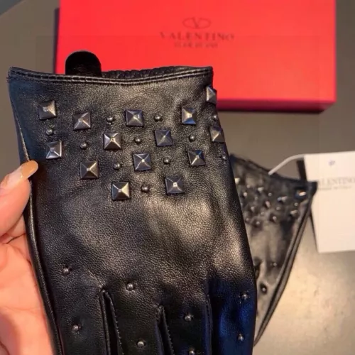 Cheap Valentino Gloves For Women #1287791 Replica Wholesale [$45.00 USD] [ITEM#1287791] on Replica Valentino Gloves