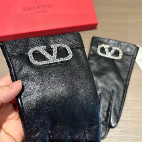 Cheap Valentino Gloves For Women #1287835 Replica Wholesale [$52.00 USD] [ITEM#1287835] on Replica Valentino Gloves