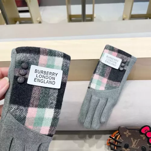 Cheap Burberry Gloves #1287837 Replica Wholesale [$39.00 USD] [ITEM#1287837] on Replica Burberry Gloves