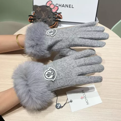 Cheap Prada Gloves #1287887 Replica Wholesale [$42.00 USD] [ITEM#1287887] on Replica Prada Gloves