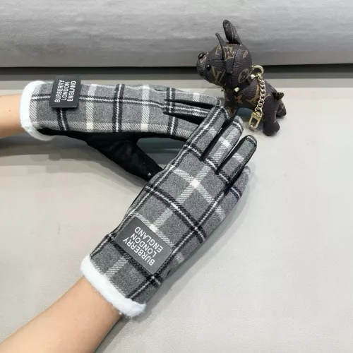 Cheap Burberry Gloves #1287900 Replica Wholesale [$42.00 USD] [ITEM#1287900] on Replica Burberry Gloves