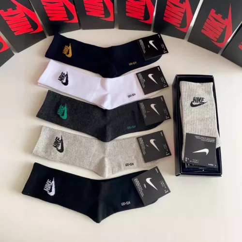 Cheap Nike Socks #1288272 Replica Wholesale [$29.00 USD] [ITEM#1288272] on Replica Nike Socks