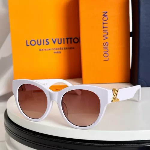 Louis Vuitton AAA Quality Sunglasses #1288603