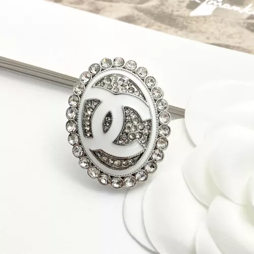 Chanel Brooches For Women #1289945