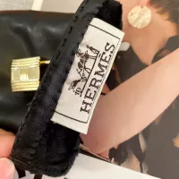 Cheap Hermes Gloves For Women #1287919 Replica Wholesale [$56.00 USD] [ITEM#1287919] on Replica Hermes Gloves