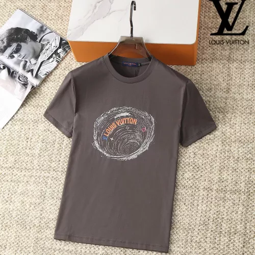 Cheap Louis Vuitton LV T-Shirts Short Sleeved For Men #1290281 Replica Wholesale [$38.00 USD] [ITEM#1290281] on Replica Louis Vuitton LV T-Shirts