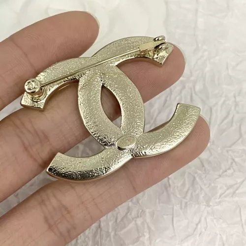 Cheap Chanel Brooches For Women #1290510 Replica Wholesale [$32.00 USD] [ITEM#1290510] on Replica Chanel Brooches