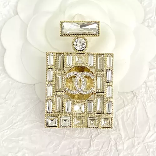 Chanel Brooches For Women #1290515