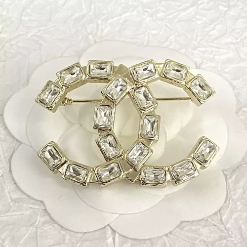 Chanel Brooches For Women #1290562