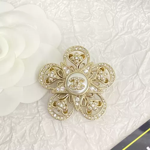 Chanel Brooches For Women #1290565