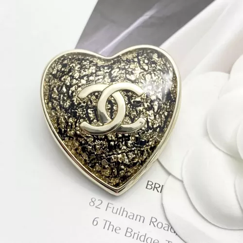 Chanel Brooches For Women #1290584