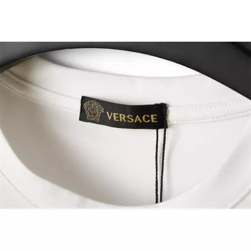 Cheap Versace T-Shirts Short Sleeved For Men #1293868 Replica Wholesale [$25.00 USD] [ITEM#1293868] on Replica Versace T-Shirts