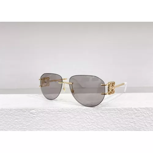 LOEWE AAA Quality Sunglasses #1295099