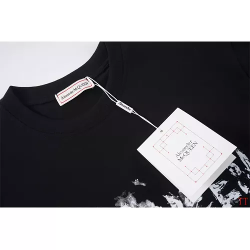 Cheap Alexander McQueen T-shirts Short Sleeved For Unisex #1295802 Replica Wholesale [$32.00 USD] [ITEM#1295802] on Replica Alexander McQueen T-shirts