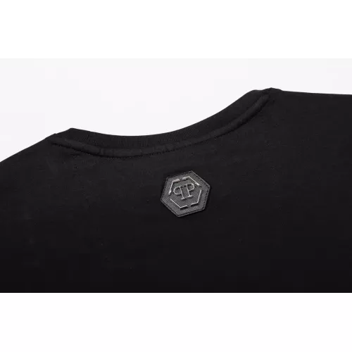 Cheap Philipp Plein PP T-Shirts Short Sleeved For Men #1296217 Replica Wholesale [$27.00 USD] [ITEM#1296217] on Replica Philipp Plein PP T-Shirts