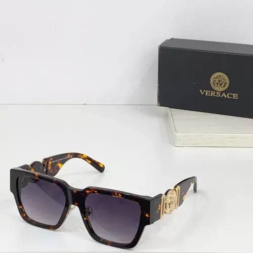 Versace AAA Quality Sunglasses #1296242