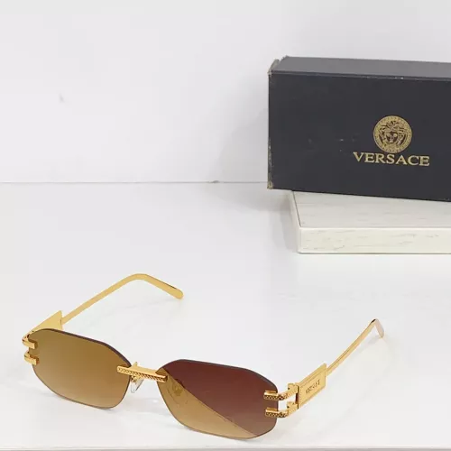 Versace AAA Quality Sunglasses #1296258