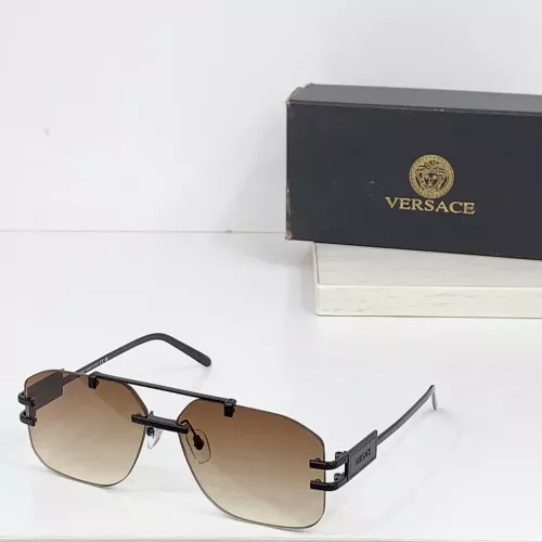 Versace AAA Quality Sunglasses #1296266