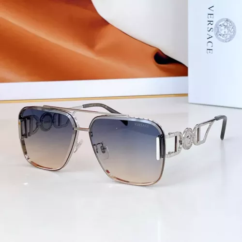 Versace AAA Quality Sunglasses #1296286