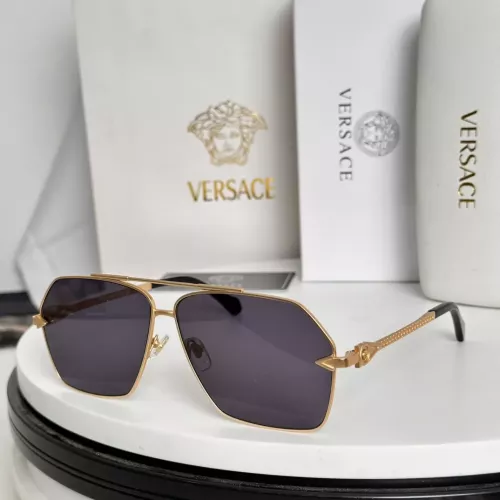 Versace AAA Quality Sunglasses #1296293