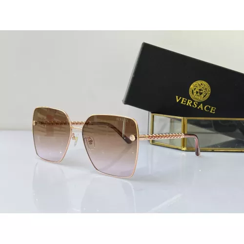 Versace AAA Quality Sunglasses #1296304