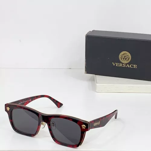 Versace AAA Quality Sunglasses #1296338