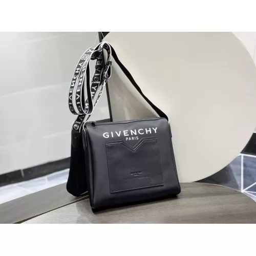 Givenchy AAA Quality Messenger Bags For Women #1296743