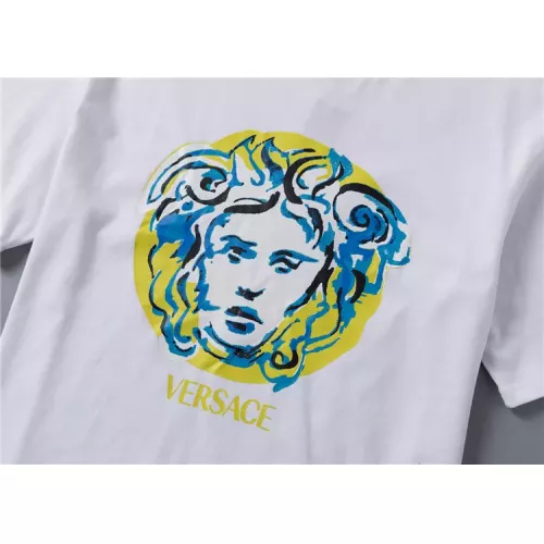 Cheap Versace T-Shirts Short Sleeved For Unisex #1296962 Replica Wholesale [$32.00 USD] [ITEM#1296962] on Replica Versace T-Shirts