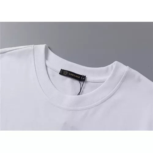 Cheap Versace T-Shirts Short Sleeved For Unisex #1296962 Replica Wholesale [$32.00 USD] [ITEM#1296962] on Replica Versace T-Shirts