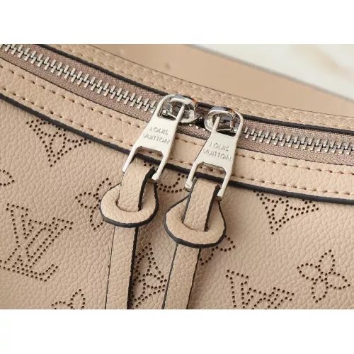 Cheap Louis Vuitton AAA Quality Messenger Bags For Women #1297947 Replica Wholesale [$60.00 USD] [ITEM#1297947] on Replica Louis Vuitton AAA Quality Messenger Bags