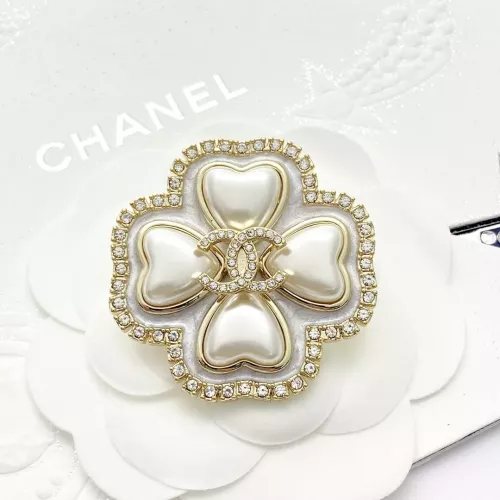 Chanel Brooches For Women #1301310