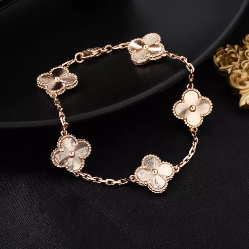 Cheap Van Cleef &amp; Arpels Bracelets For Women #1301533 Replica Wholesale [$34.00 USD] [ITEM#1301533] on Replica Van Cleef &amp; Arpels Bracelets