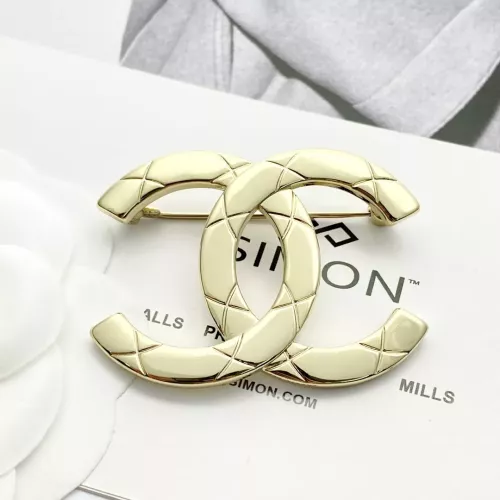 Cheap Chanel Brooches For Women #1301607 Replica Wholesale [$29.00 USD] [ITEM#1301607] on Replica Chanel Brooches