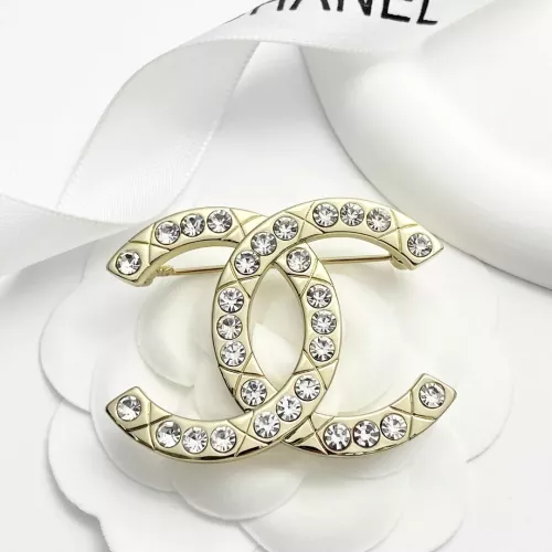 Cheap Chanel Brooches For Women #1301608 Replica Wholesale [$32.00 USD] [ITEM#1301608] on Replica Chanel Brooches